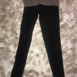 PINK Victoria’s Secret Leggings